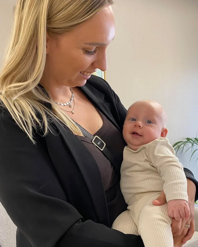 Endnu et dejligt baby besøg 💙 Sødeste Sylvester var forbi klinikken og hilse på os. Vi takker for smil og et dejligt besøg 🫶🏼🦋

#MaigaardFertilitetsklinik #babylykke #babydrømme #HjælpTilForældreskab #familielykke #ønskebarn
#fertilitet #fertilitetsklinik #graviditetsønske #drømmebaby #fertilitetsbehandling #IVF #ufrivilligbarnløs #barnløshed #MaigaardÅrhus #MaigaardOdense #vigørdrømmetilvirkelighed
#fertilityjourney